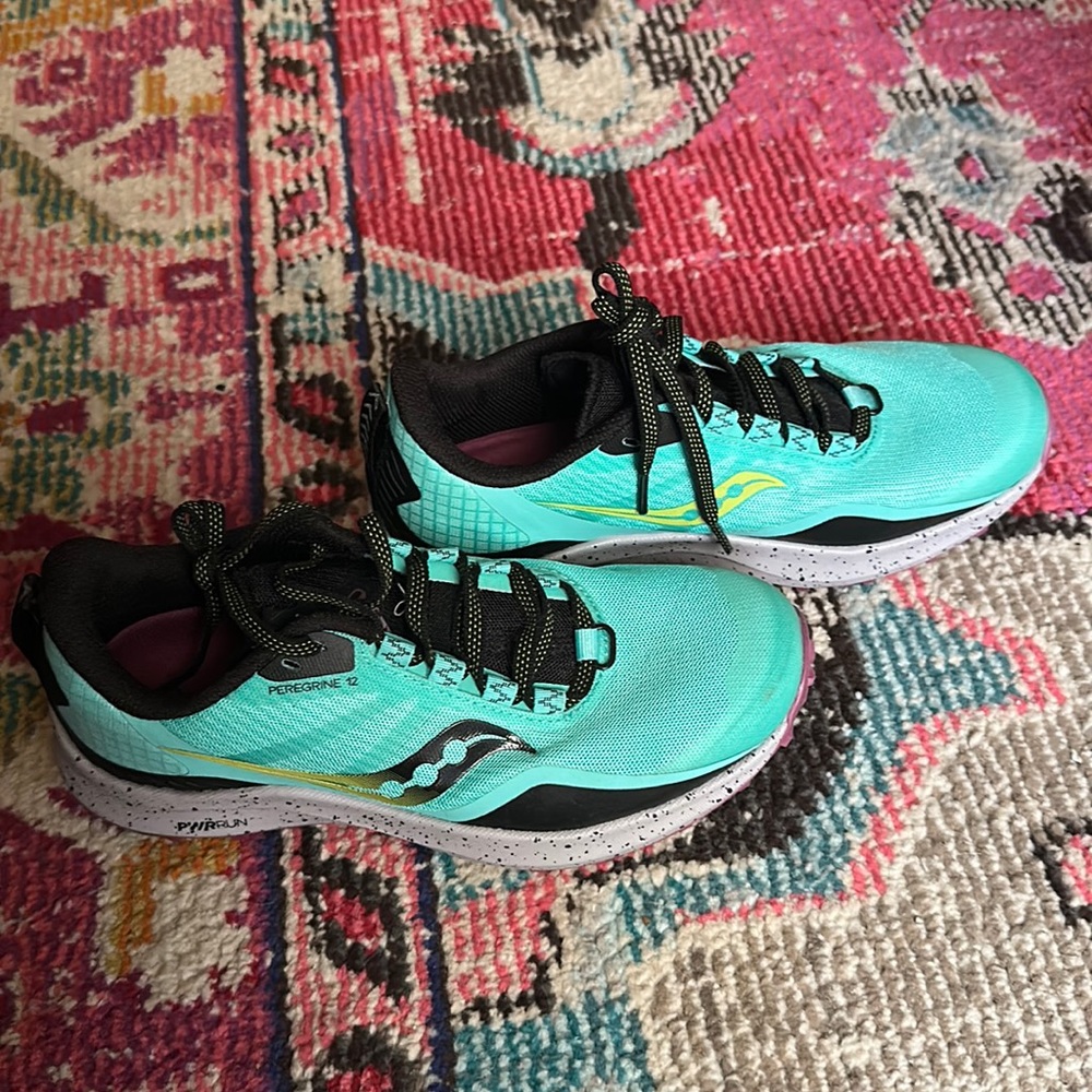 Running/sport shoes